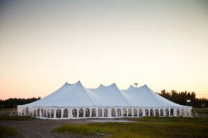 4 סיבות לרכוש אוהלים לאירועים